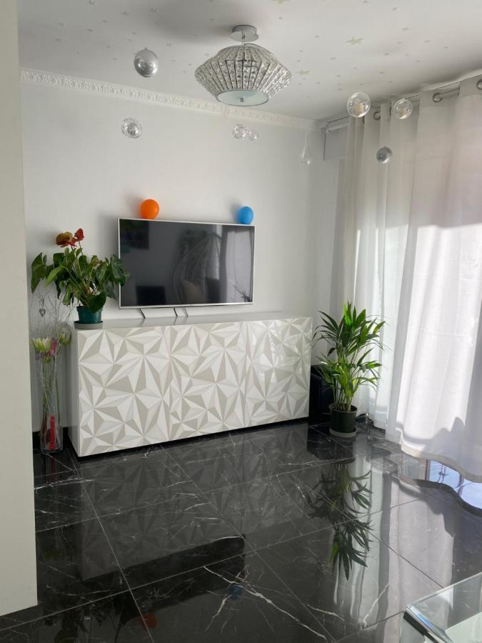 Beau Studio En Plein Centre De Menton Exteriör bild
